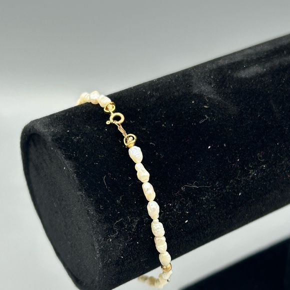 Freshwater Pearl Bracelet Dainty Minimalist 14K Marked Lobster Clasp - Picture 3 of 9